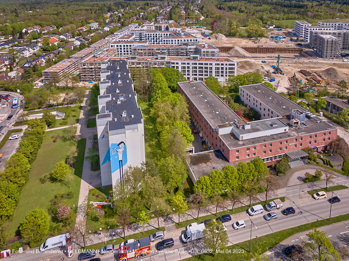 04.05.2023 - Luftbilder vom Alexisqaurtier und Pandion Verde in Neuperlach